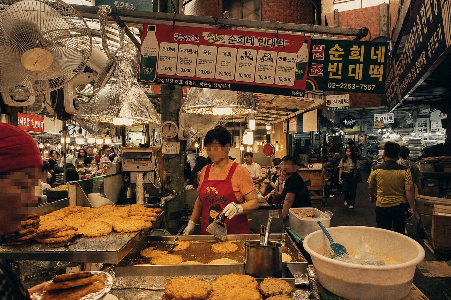 Gwangjang Market (광장시장) bindaetteok stall