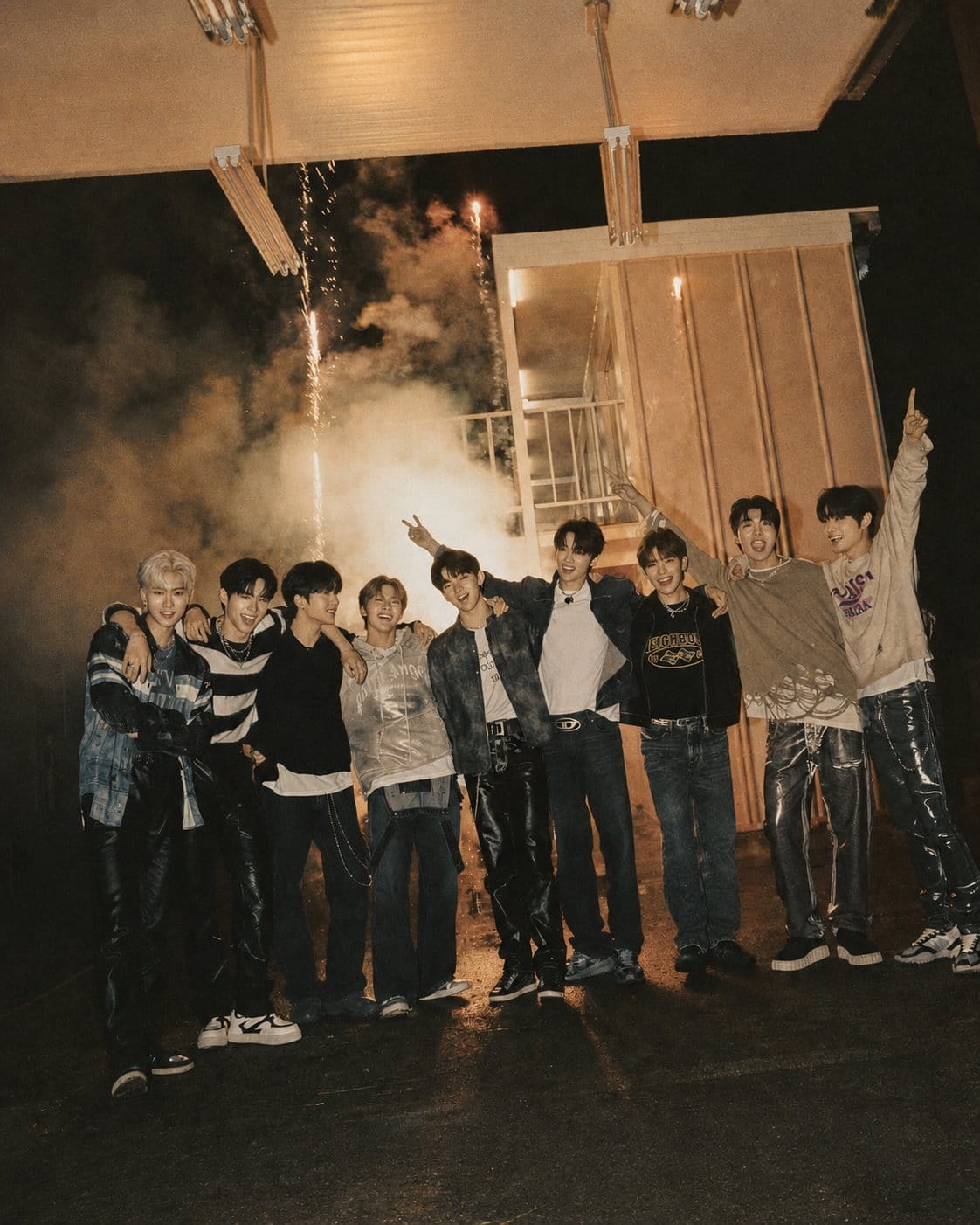 ZeroBaseOne (제로베이스원) group promotional photo