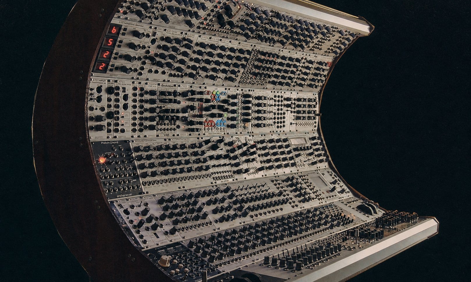Large modular synthesizer rig