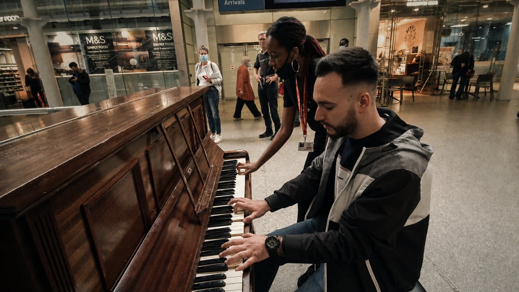 grand piano four-hand duet