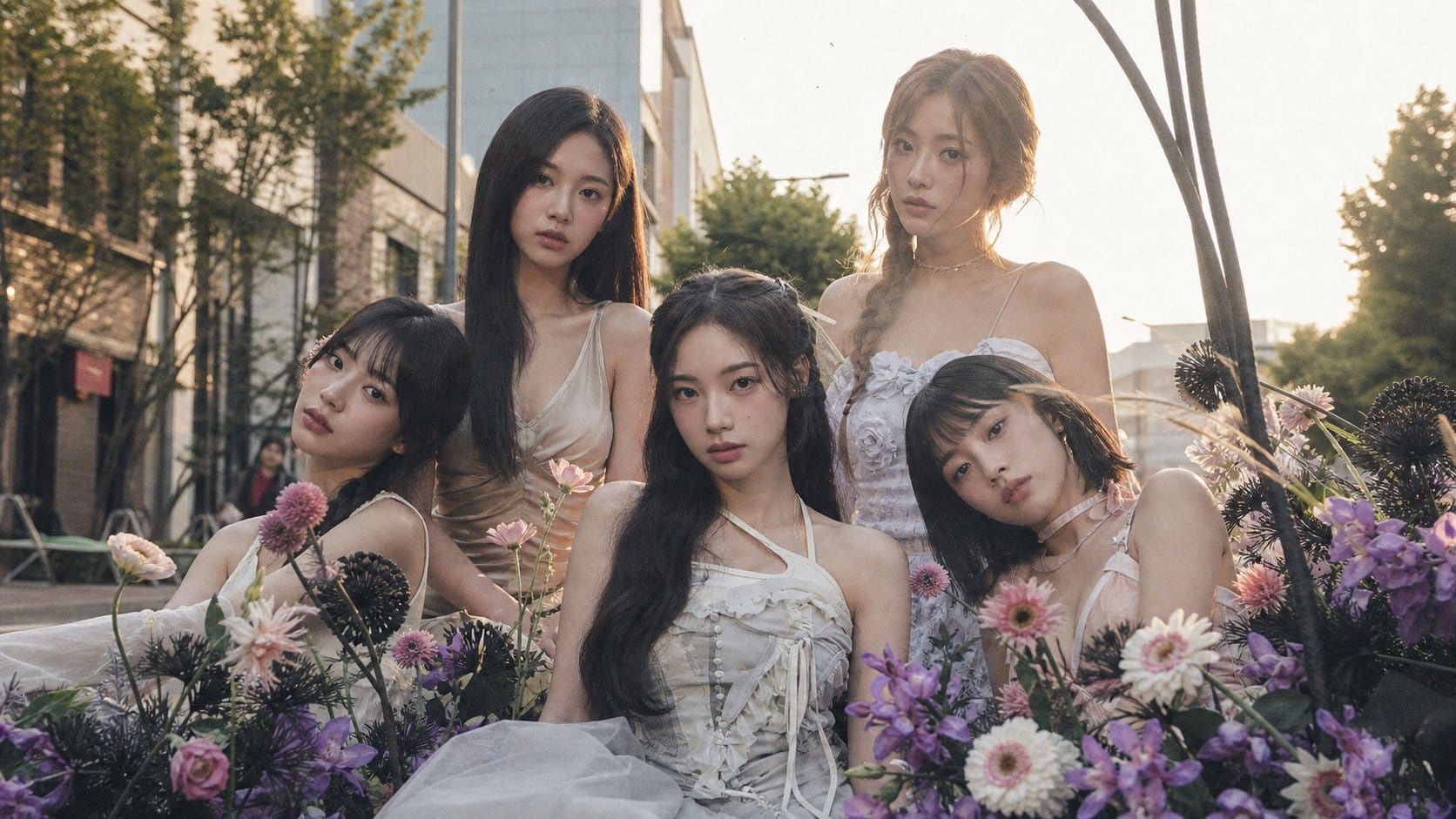 RESCENE (five-member girl group: Woni, Live, Minami, Mei, Jena)