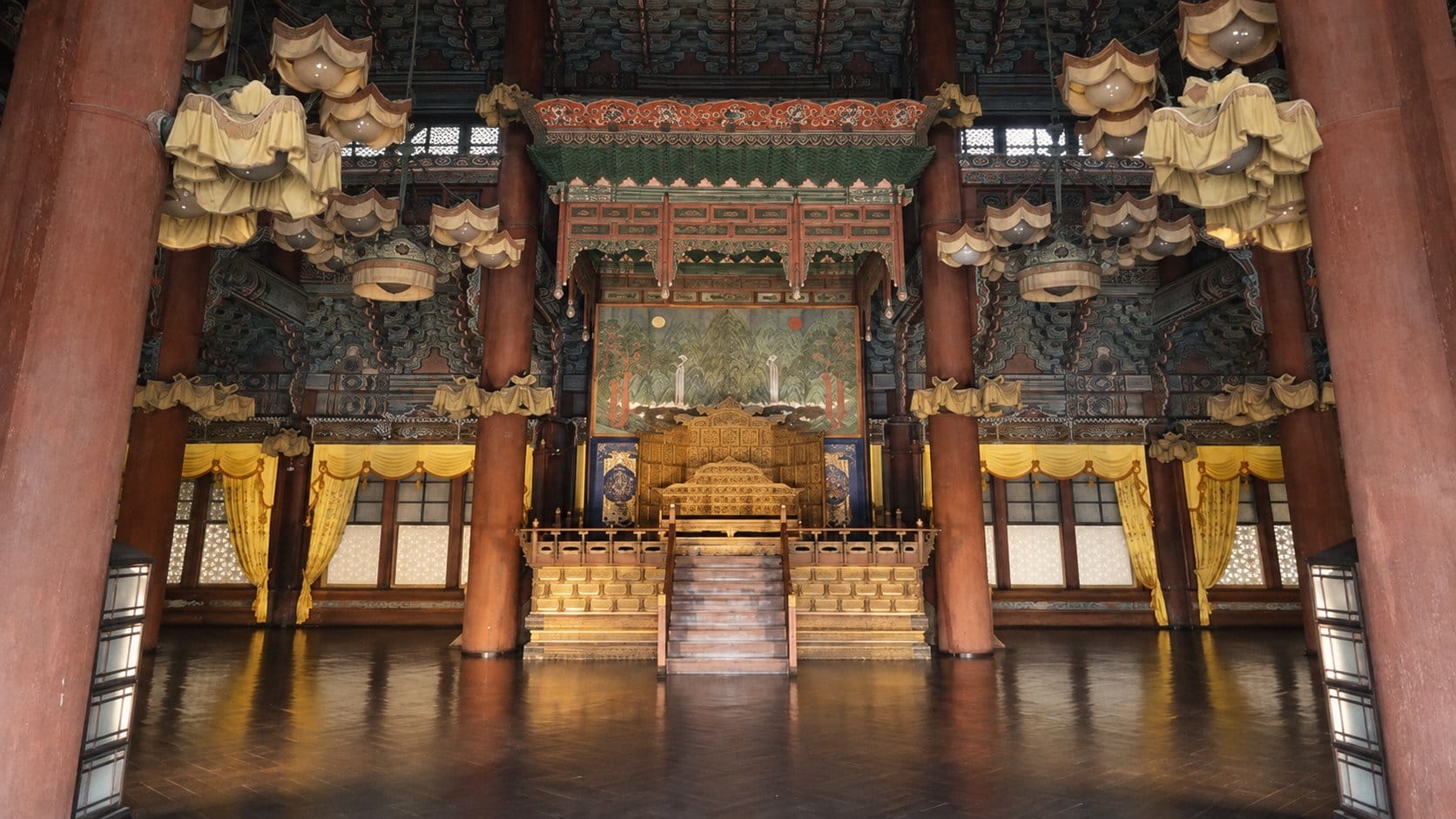 Injeongjeon Hall (인정전)
