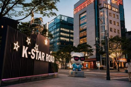Seoul K-Pop Fan Tourism 2026: Attractions, Tours & Live Experiences
