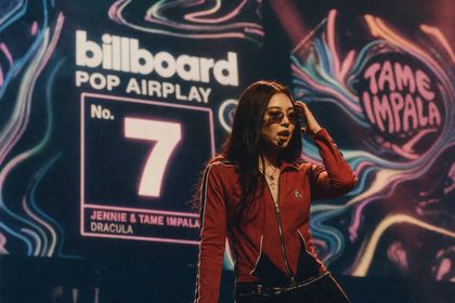 Jennie 与 Tame Impala 登上流行电台第7位——K-pop 历史首次