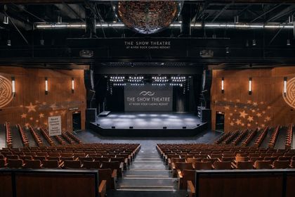 NouerAのバンクーバー公演が中止 — ファンが今すべきこと