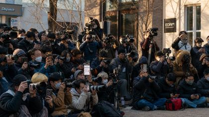 IU与李钟硕公开恋情四年后分手