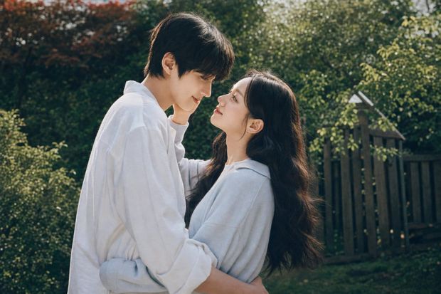 Hyeri and Hwang In-youp reunite 15 years later— and one of