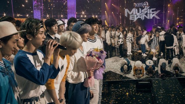 Stray Kids, KiiiKiii 또 꺾고 9일 만에 5관왕