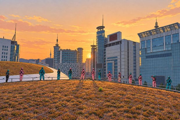 DDP's roof tour adds live music on Fridays, singing bowls on