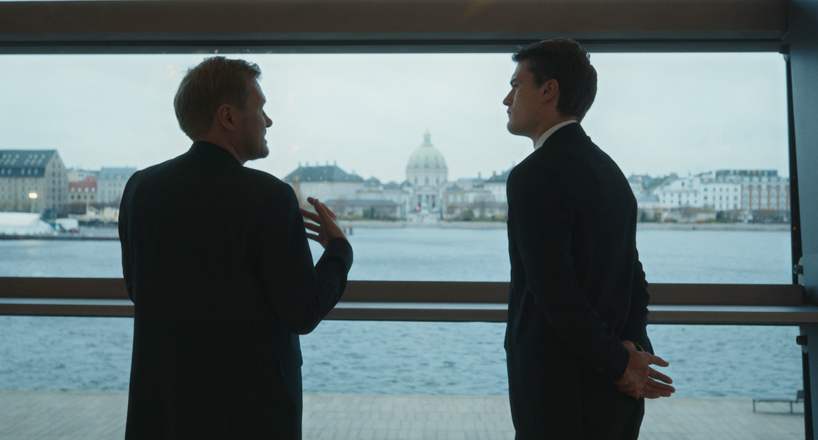 Berlingskes unge talenter dyrker deres krop, løber maraton, arbejder 70 timer om ugen og læser ingen bøger. Det er på tide, vi åndeligt hæver barren