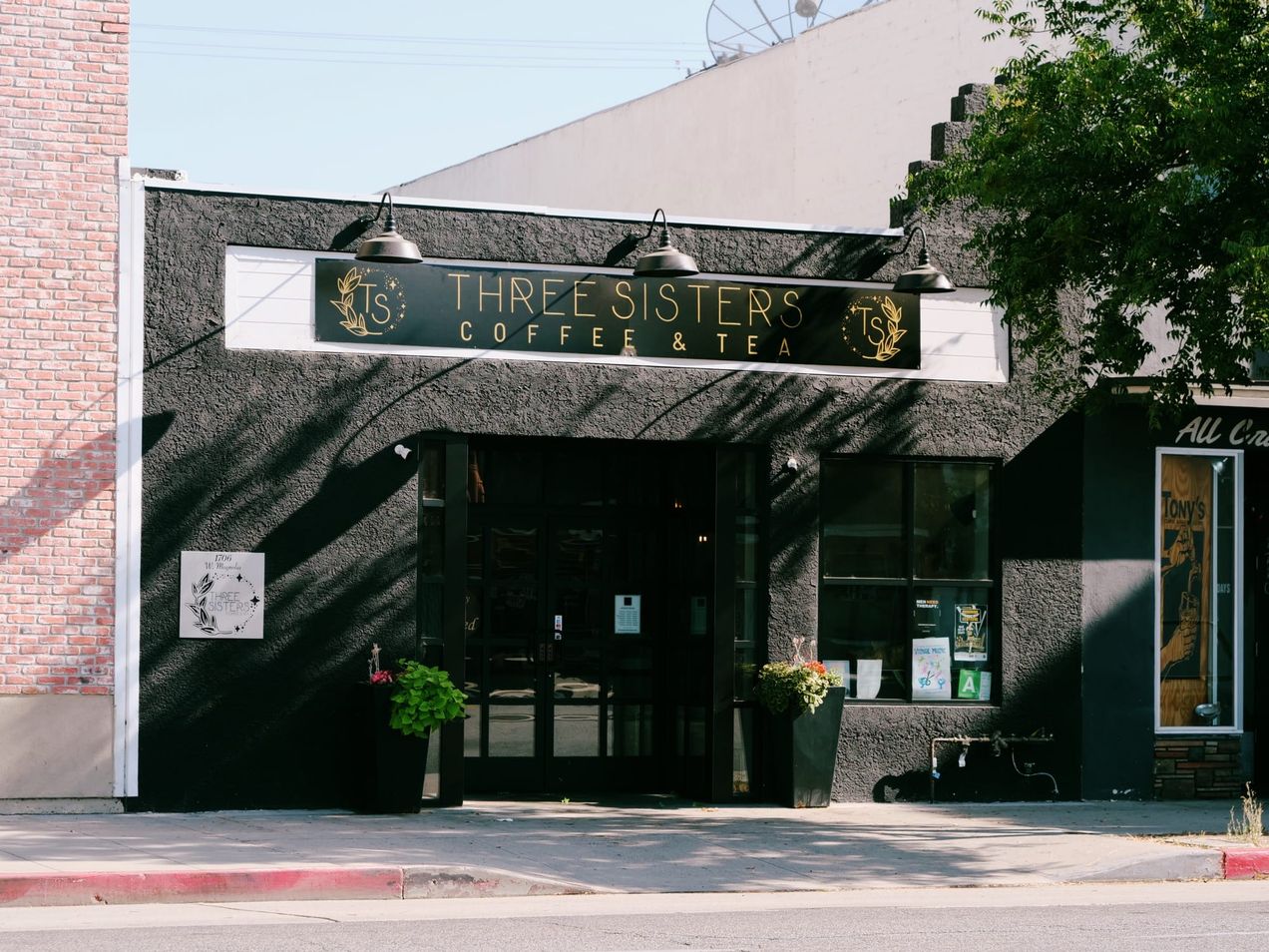 9:00 AM Morning Worship at Three Sisters this Sunday!