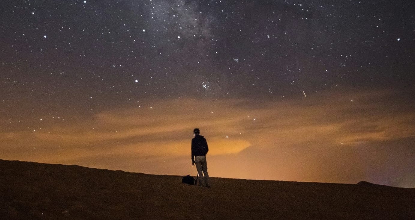 person looking at the milkyway