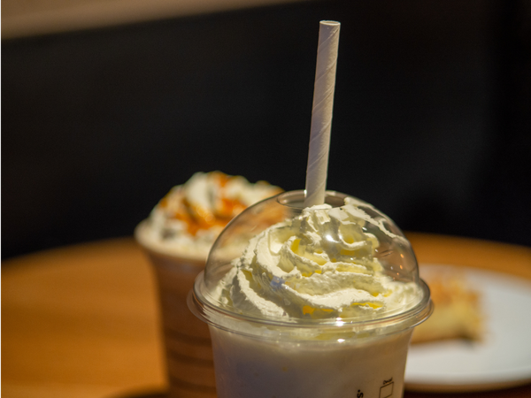 Calorias líquidas atrapalham o emagrecimento? O que seu café pode esconder