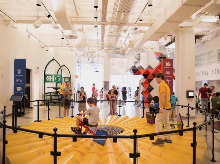 เปลี่ยนเรื่องนามธรรมให้เห็นภาพที่พิพิธภัณฑ์คณิตศาสตร์รอบโลก