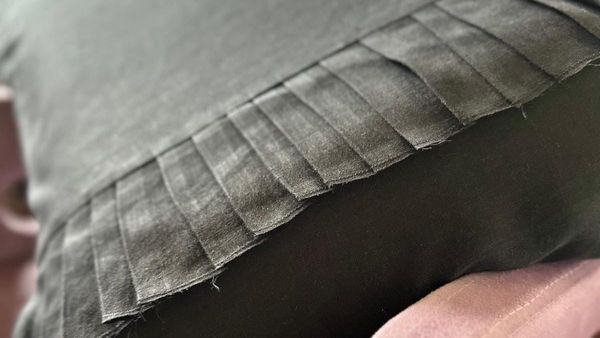 EXCLUSIVE ACCESS: The Perfect Pillowcase with Knife Pleats - Pattern and Guide