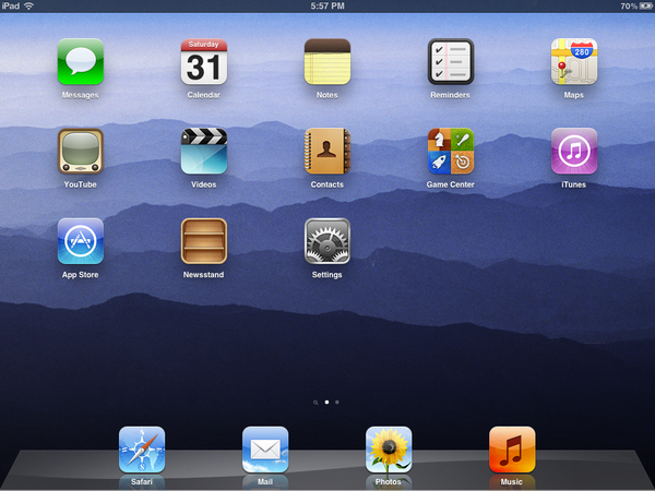 Original iPad homescreen on iOS 5.1.1.
