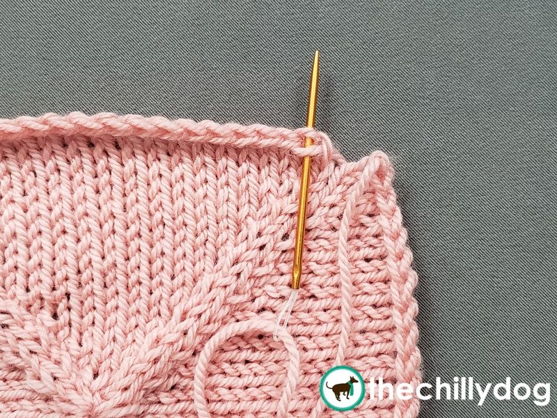 Closing the gap at the corner of a bound off square.