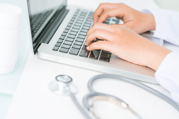 Una apuesta segura en el sector salud: Agenda + Expediente + Facturación