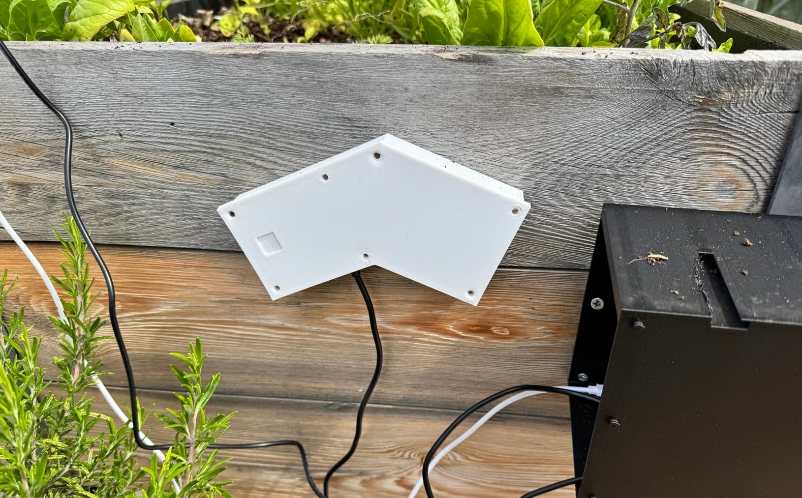 The current outdoor sensor mount