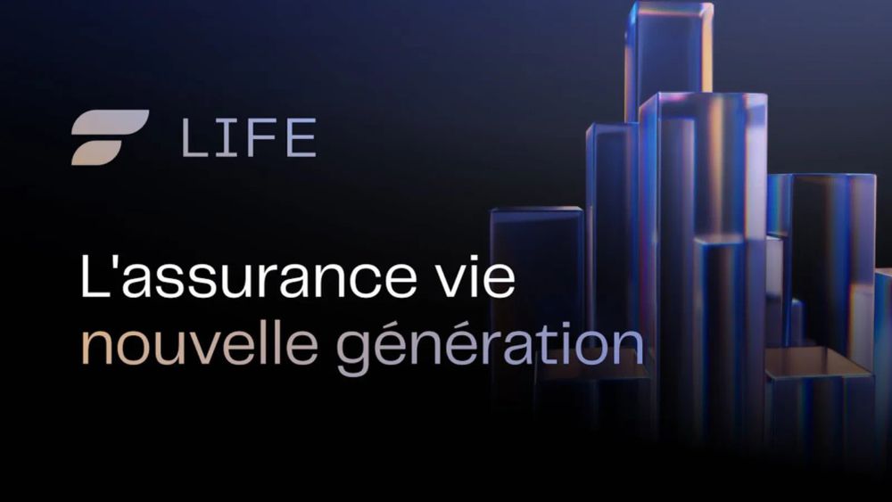 Logo de Finary Life et slogan "L'assurance vie nouvelle génération" sur fond sombre avec des formes géométriques abstraites.
