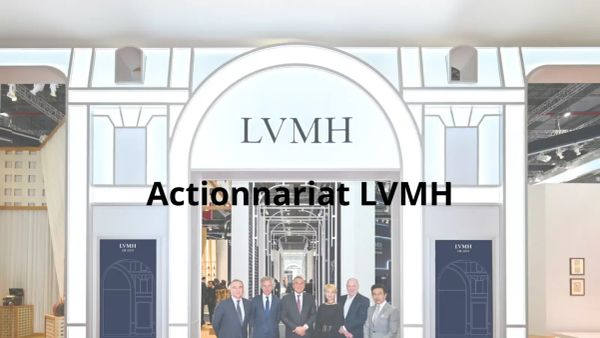 Actionnaires de LVMH posant devant le stand de l'entreprise.