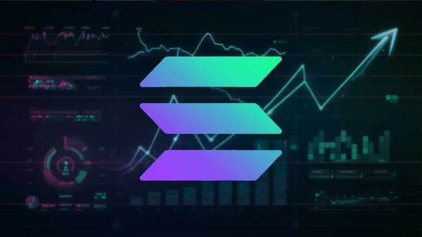 Graphique boursier de Solana avec une flèche pointant vers le haut, suggérant une potentielle reprise après un effondrement.