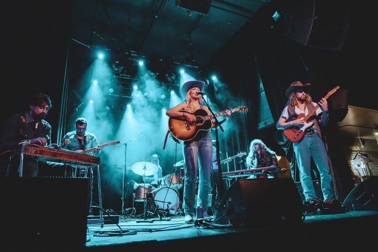 Lucky by Regina Ferguson / Montana Special & Emmanuelle Pickett