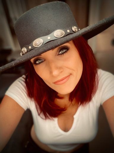 Buckle 'n' Boots, UK Country