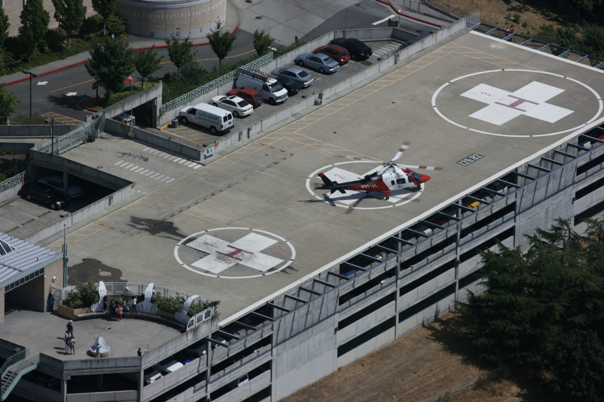   Image:    Airlift Northwest Helicopter N951AL at Harborview   . Licensed under    CC BY-SA 2.0   .  