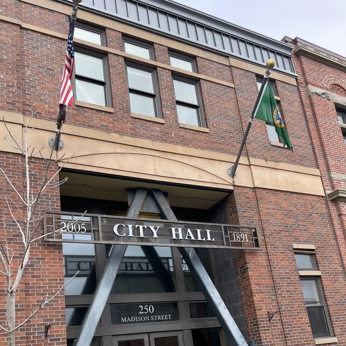 Port Townsend Residents Voice Concerns Over Housing Density Changes at City Council Comp Plan Meeting