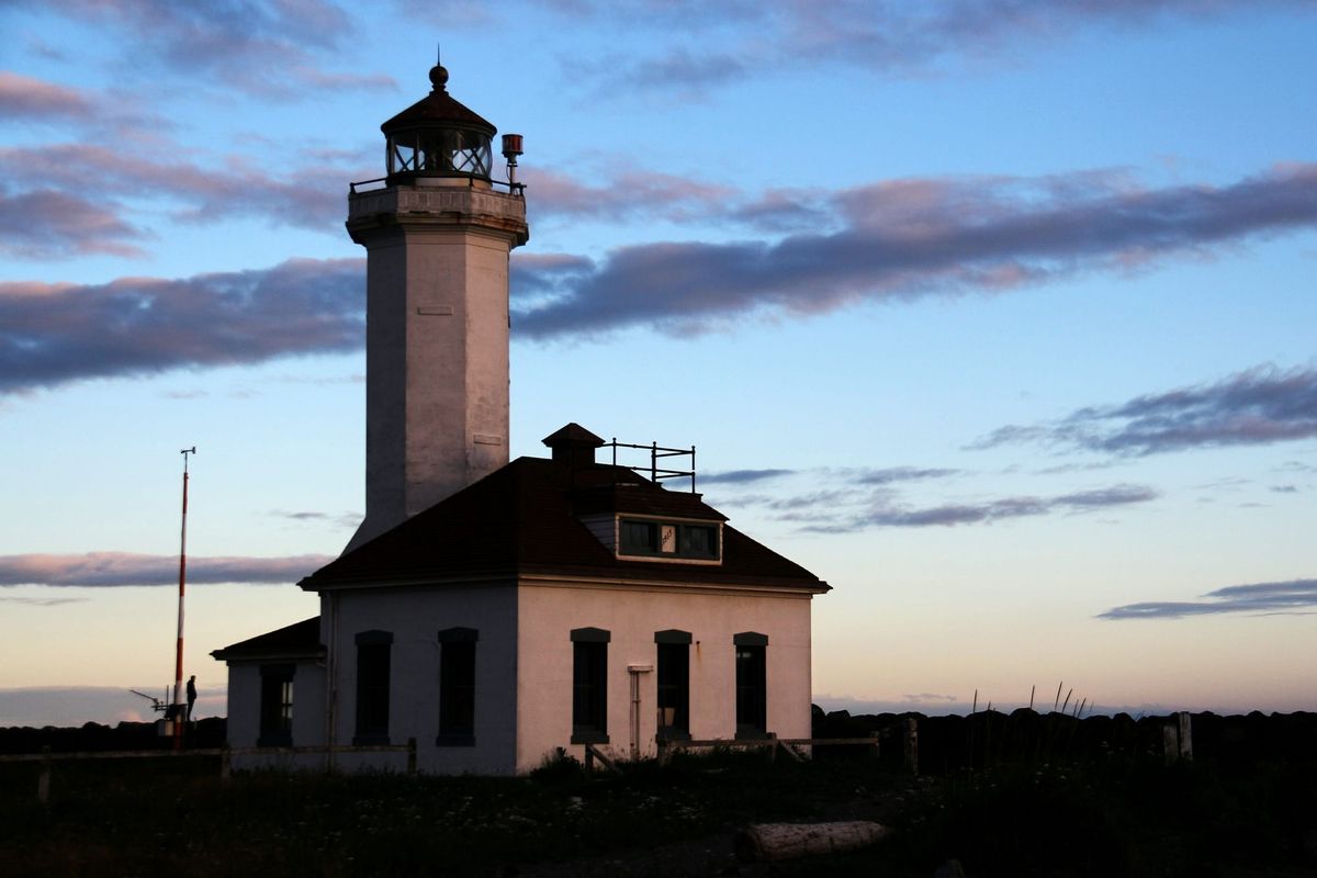 Pt. Wilson Lighthouse, Fort Worden at sunset. 