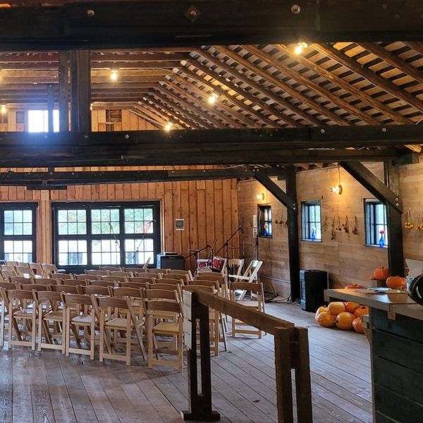 The Quilcene Lantern: The De Koch Family’s Mission to Illuminate the Peninsula’s Music Scene