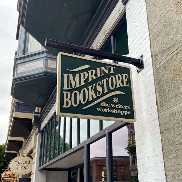 Beloved Bookstore Owners Ready to Start New Chapter
