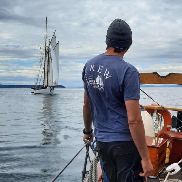 Racing Adventuress Around the Sound