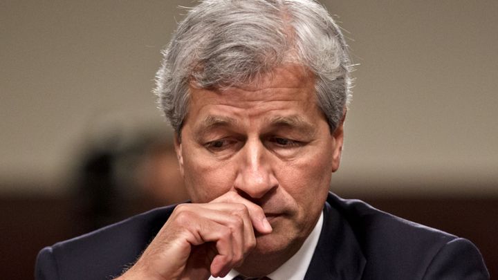 Prezes JPMorgan Chase, Jamie Dimon, żałuje, że nazwał bitcoina "oszustwem"