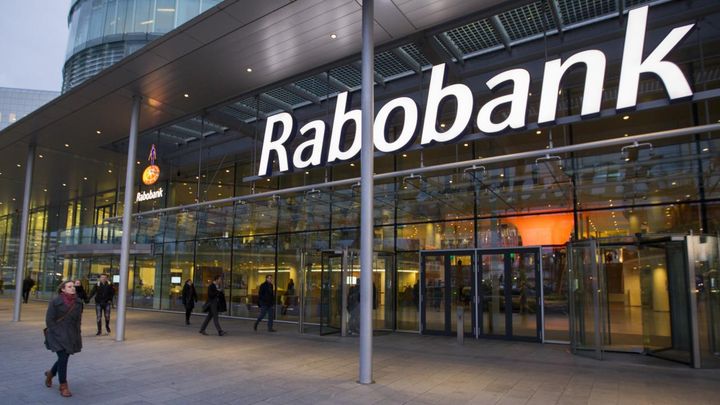 Rabobank nazywa bitcoina "ryzykownym", ale sam pierze pieniądze