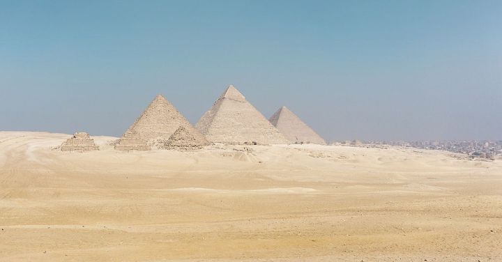 Dlaczego Bitcoin NIE jest piramidą finansową