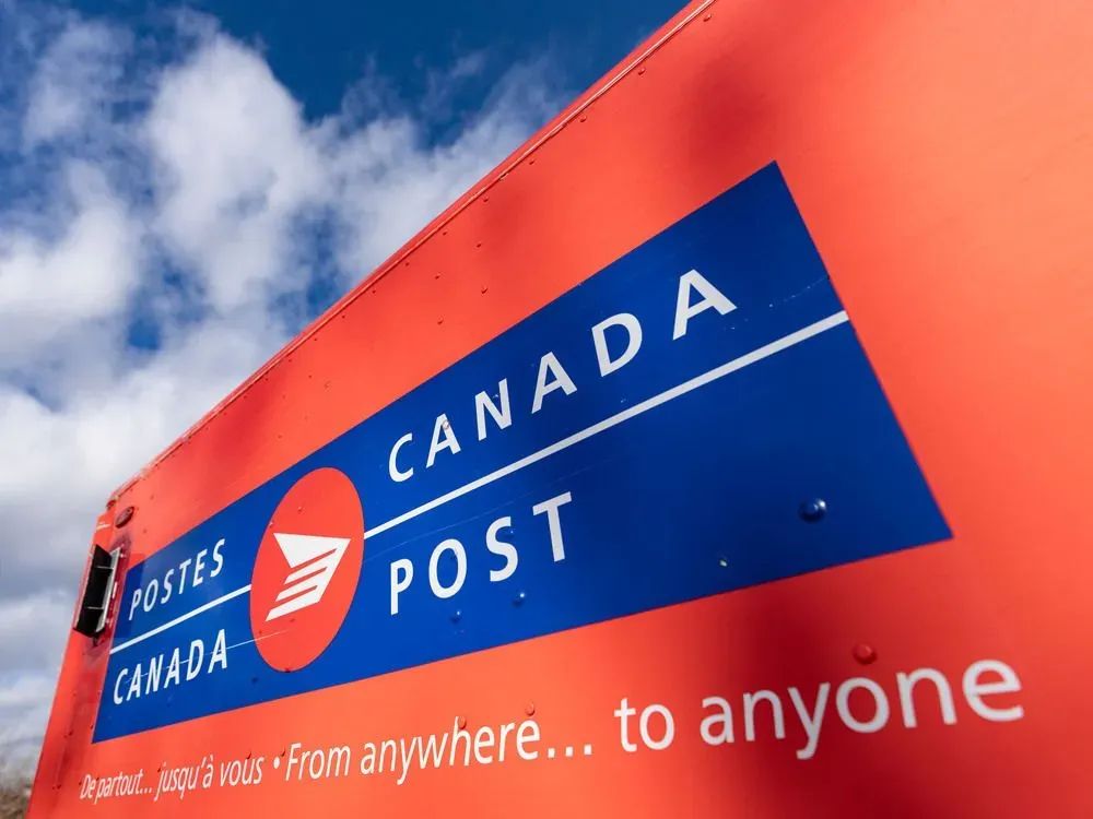 When the mail stops: Canada Post strike and its ripple effect on the labour market