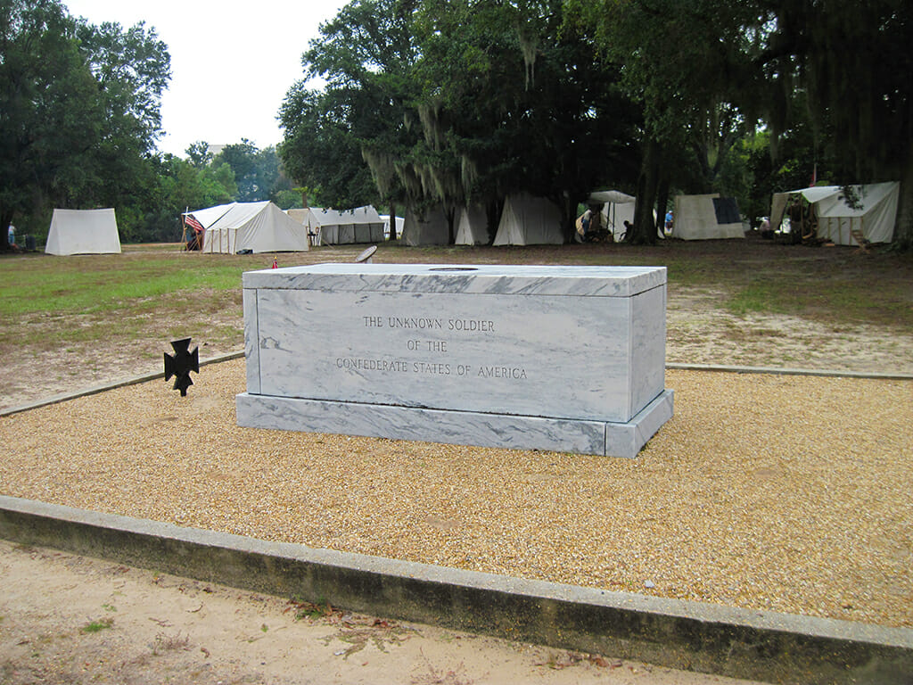 The tomb of the Unknown Confederate Soldier