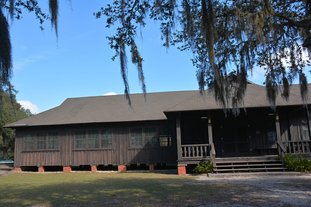 CCC lodge built at Doe Lake