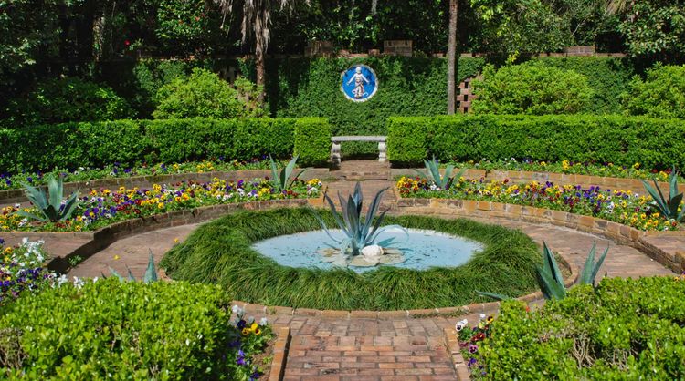 Italianate Gardens at MacLay Gardens