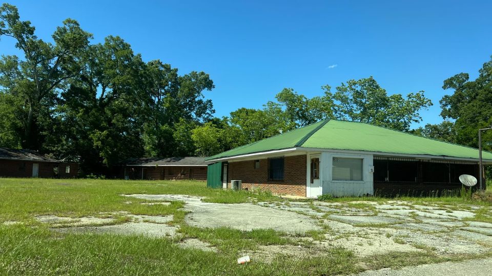 Crumbling 1960s restaurant and hotel