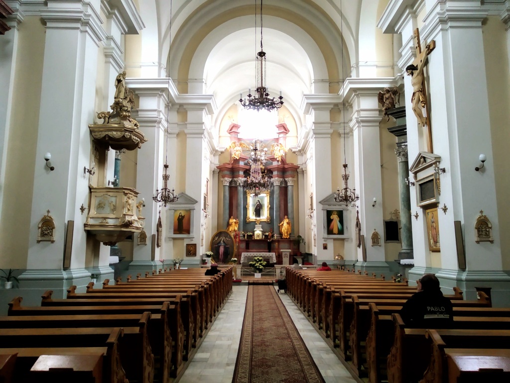 Photograph of the chancel of the Church of the Nativity of the Blessed Virgin Mary, Warsaw.