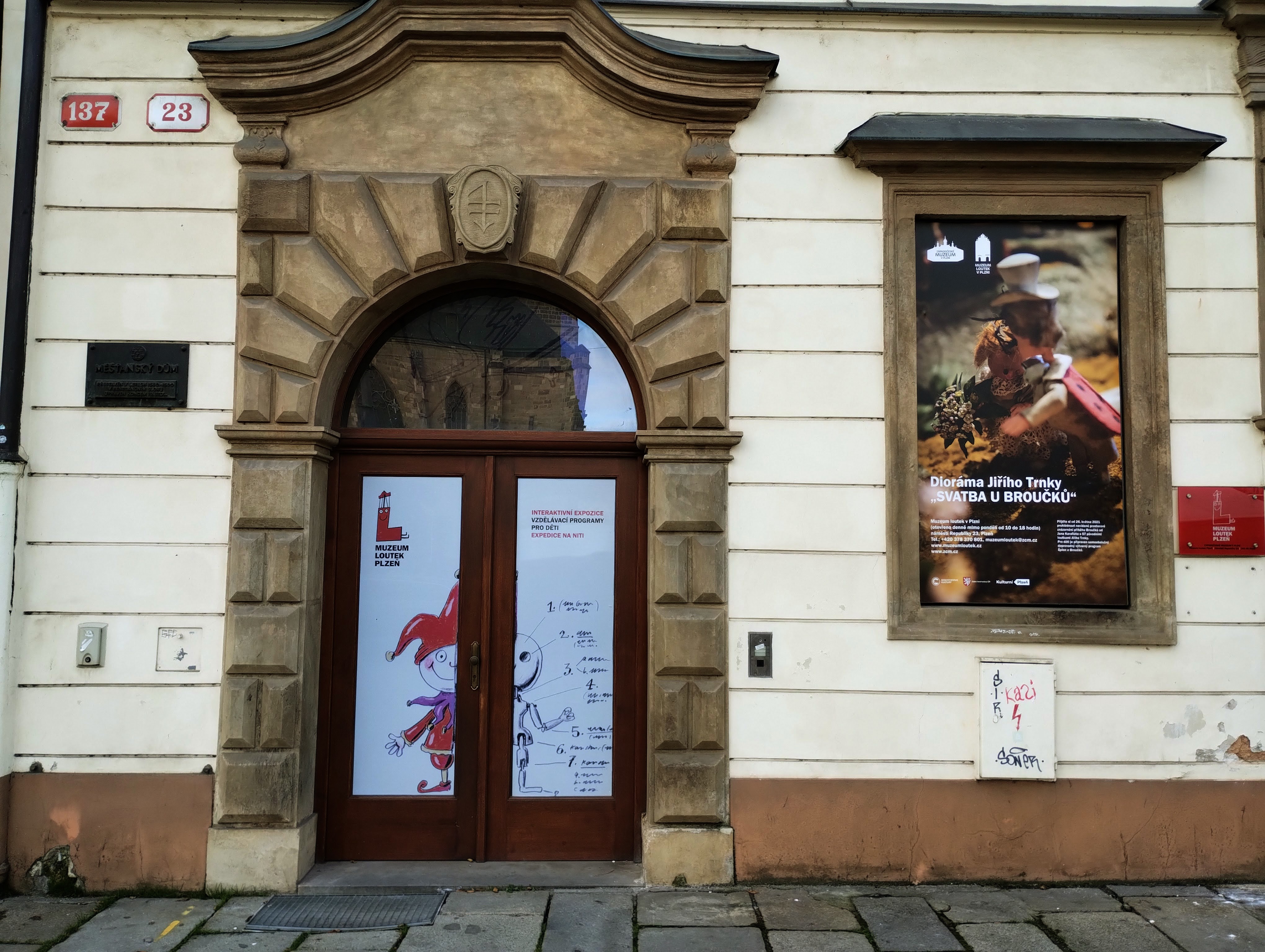 The door to the Plzeň Puppet Museum.