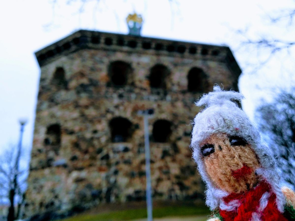 Puppet in front of the Lion Sconce in Gothenburg.