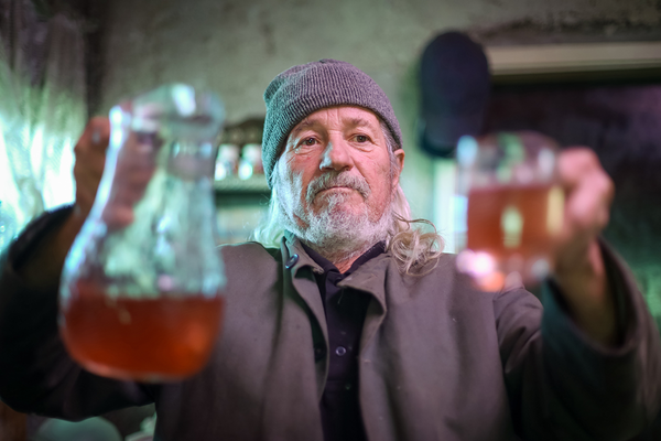 FRANK’S TROUGH N’ BREW OPENS TO MASSIVE FANFARE