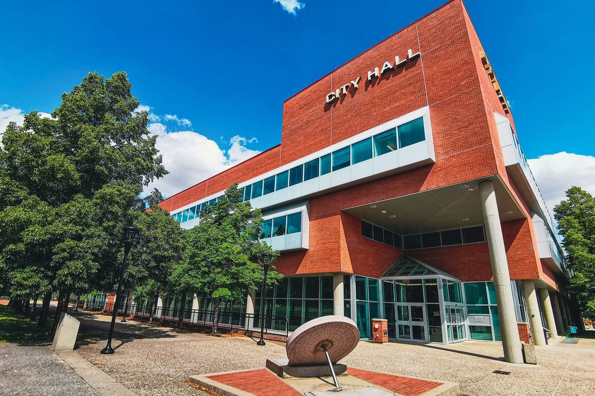 Medicine Hat council approves committee appointments, rezoning for Saamis Heights row housing