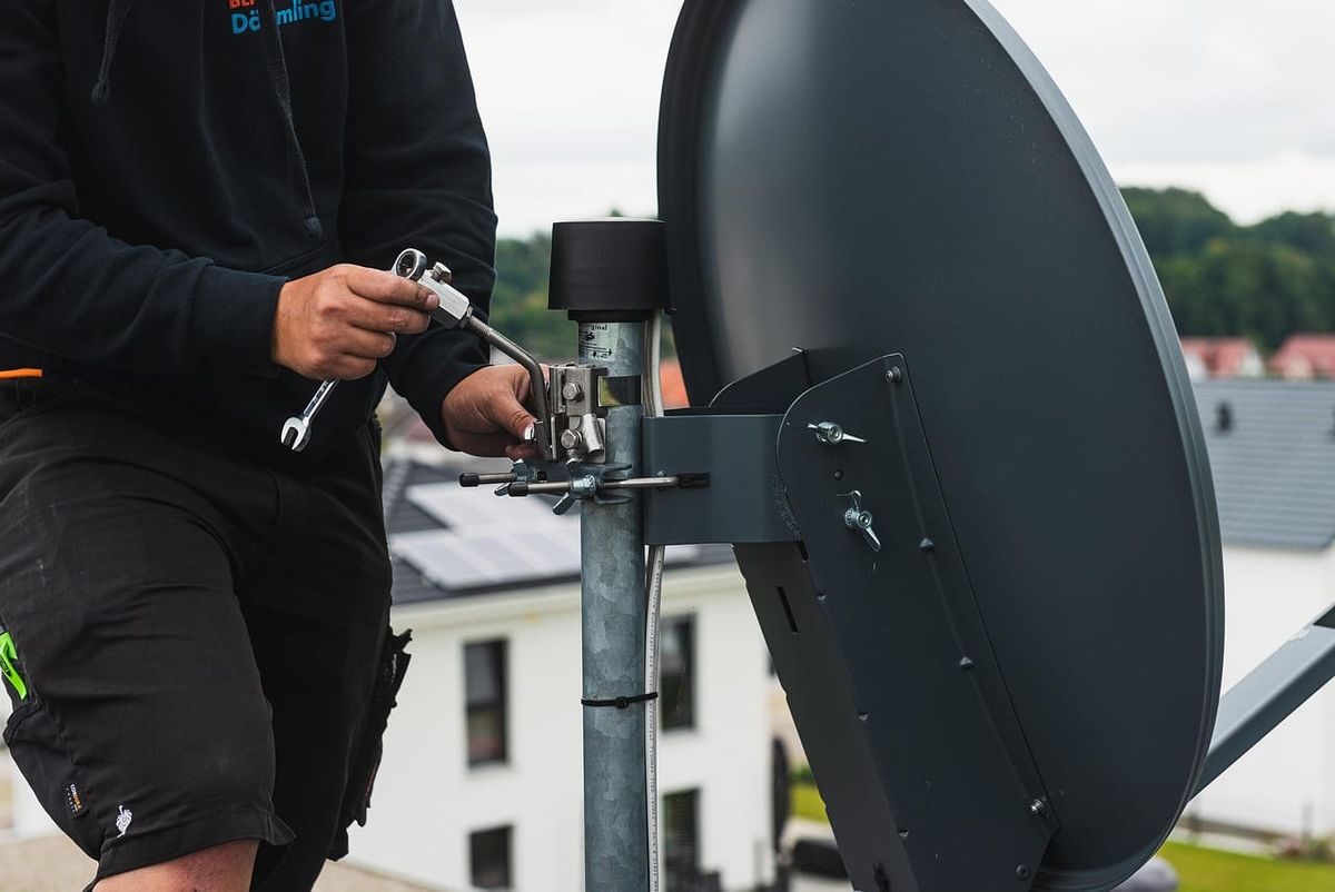 Alberta launches satellite internet rebate for roughly 10,000 rural households