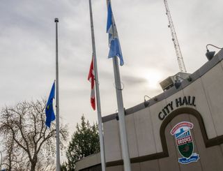 Brooks lowers flags for four soldiers killed in CFB Wainwright training incident