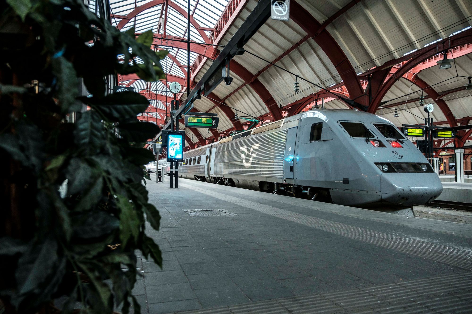 📱 Sverige slår världsrekord i 5G på tåg